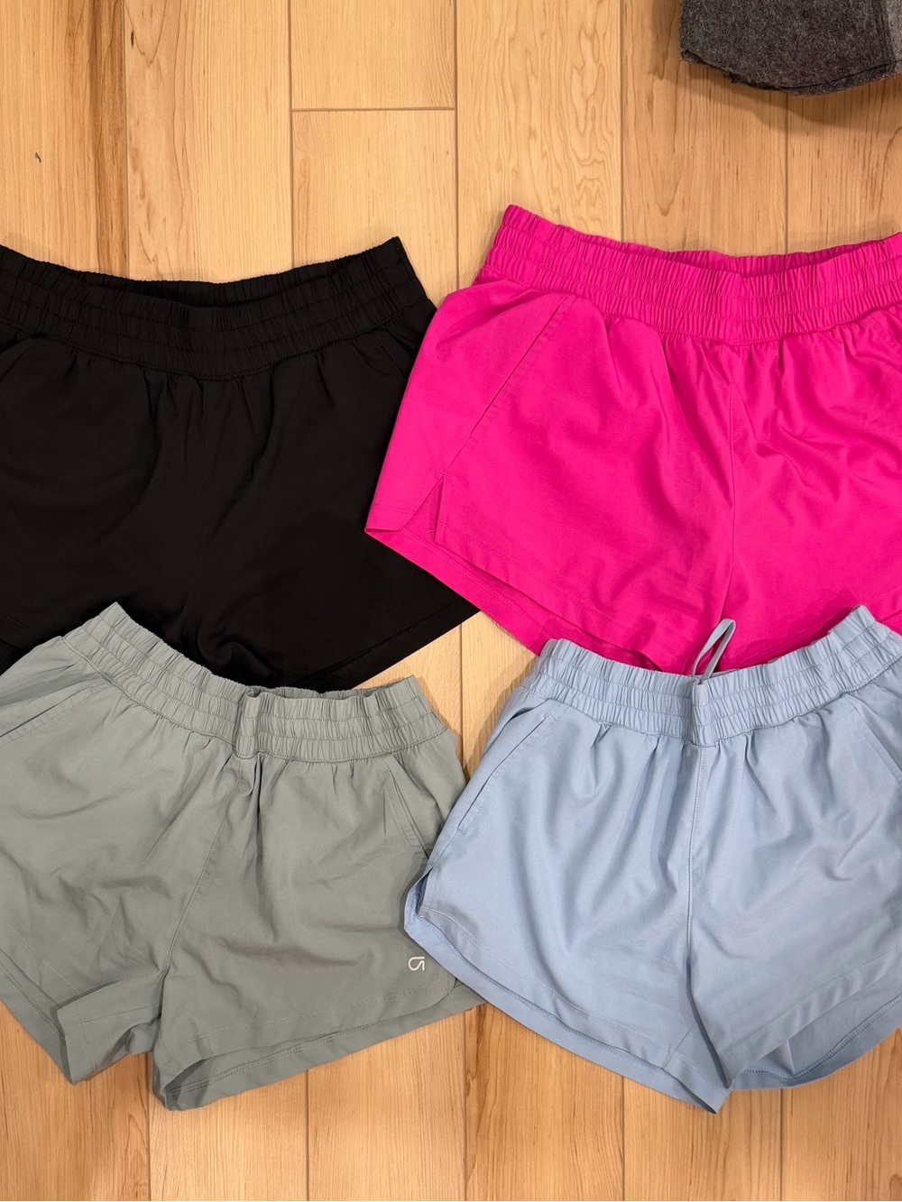 GapFit set of 4 women’s shorts XS